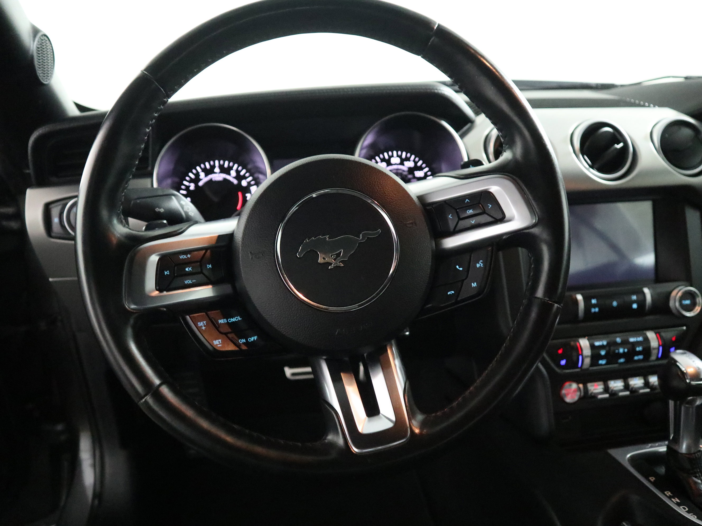 Used 2019 Ford Mustang Premium image 14