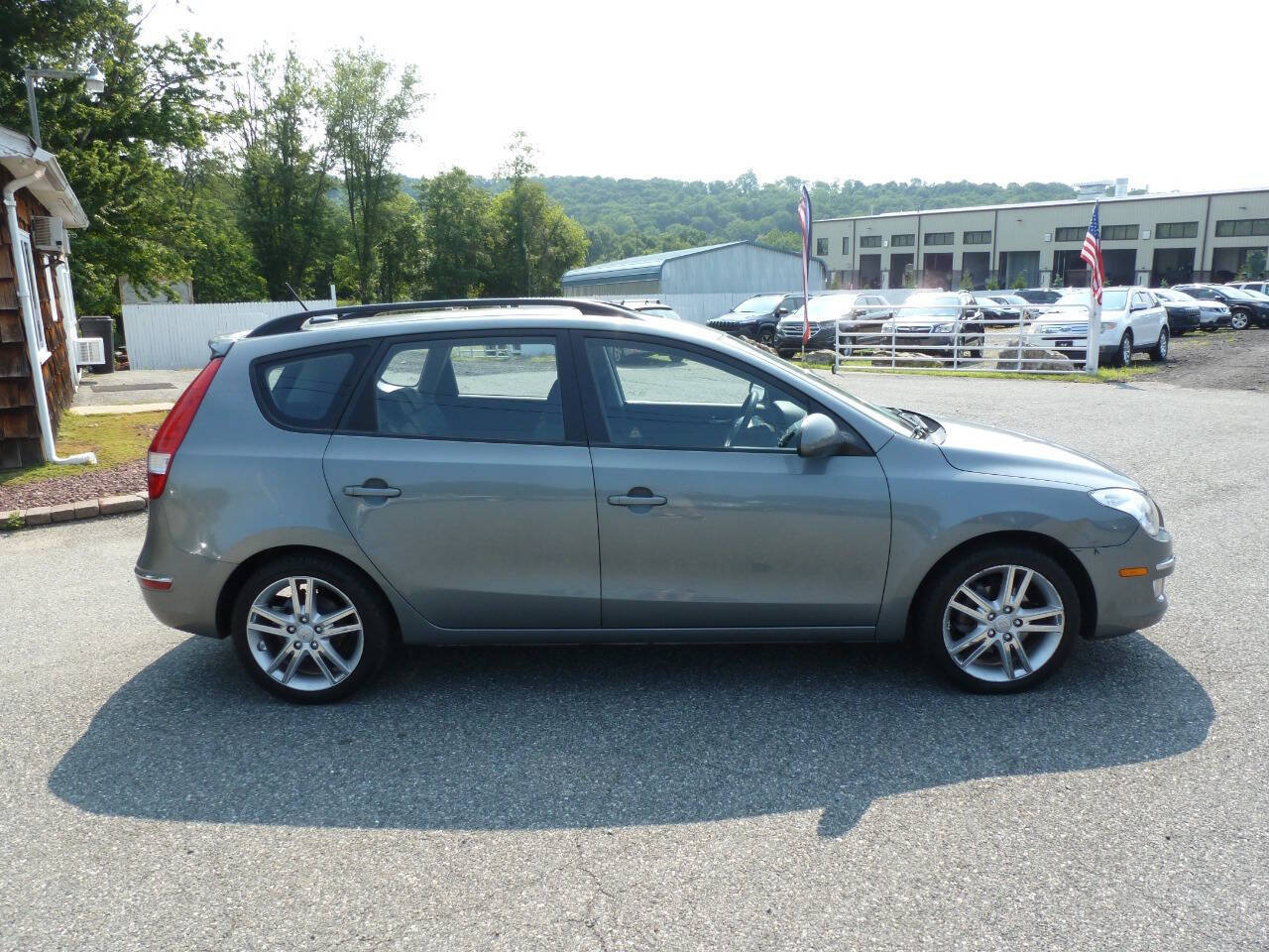 Used 2010 Hyundai Elantra SE FWD image 7