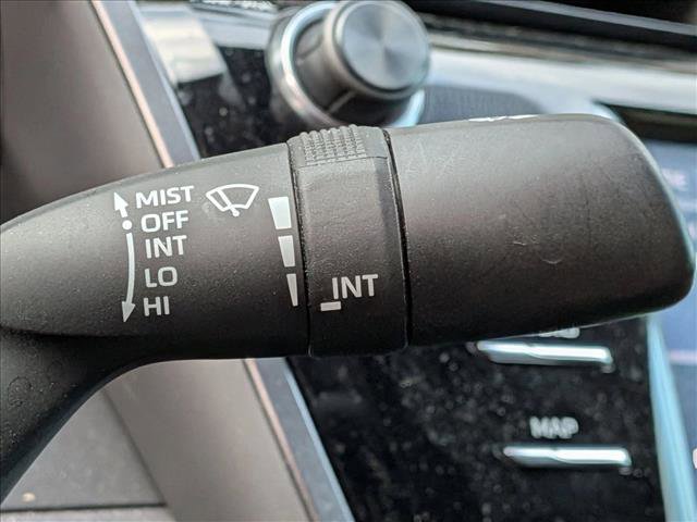 Used 2020 Toyota Camry SE image 9