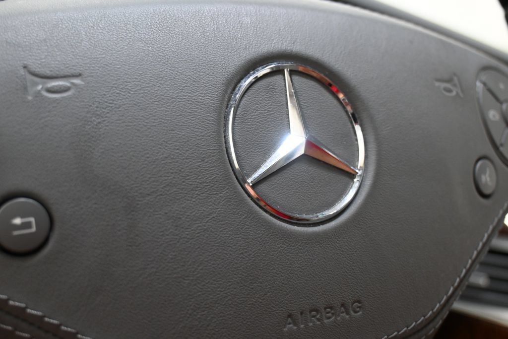 Used 2010 Mercedes-Benz S 550 4MATIC image 28