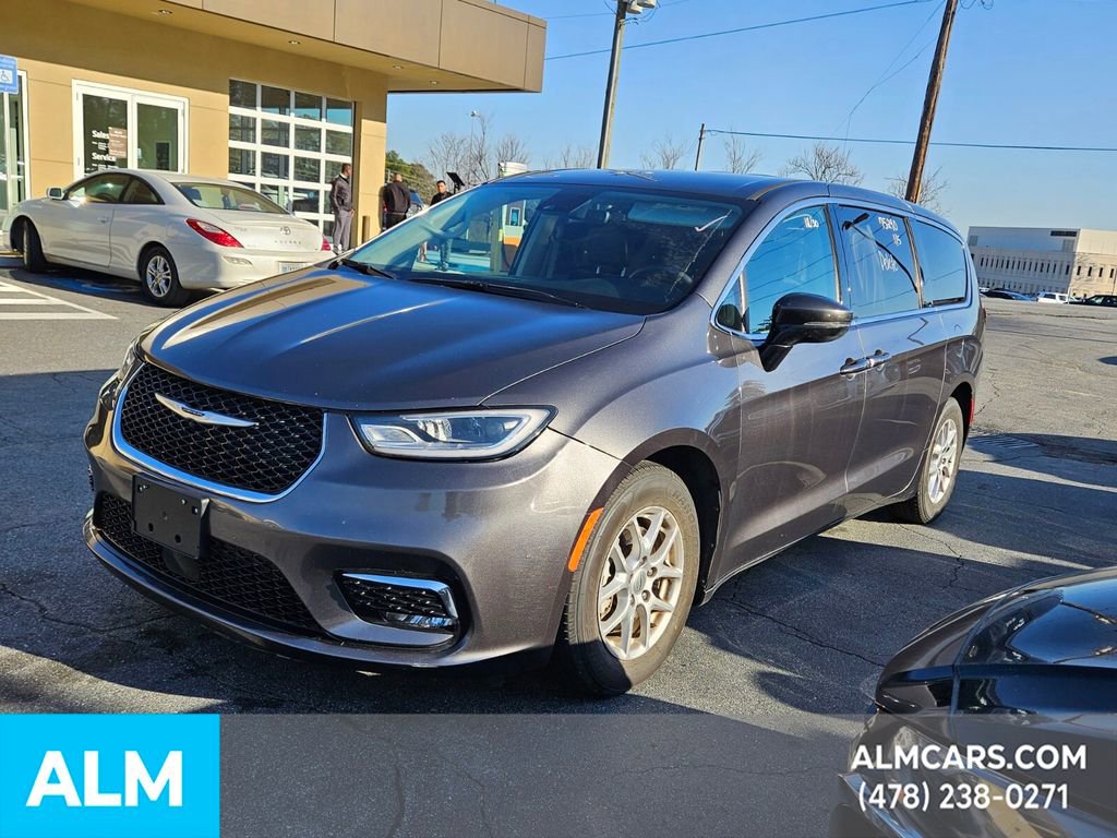 Used 2023 Chrysler Pacifica Touring-L