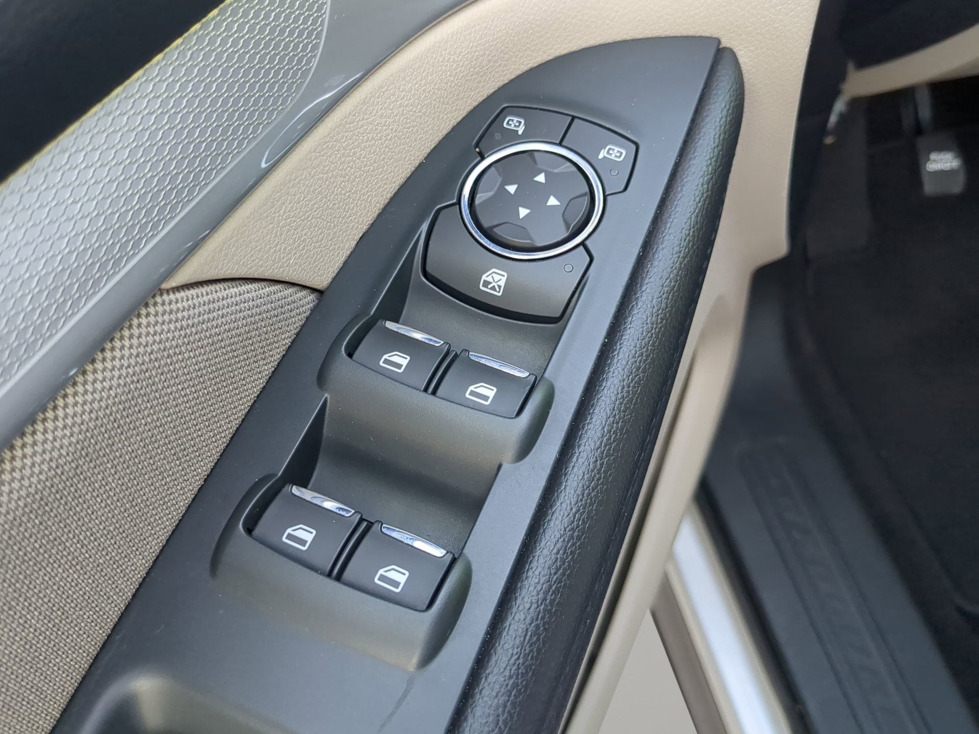 Used 2018 Ford Explorer FWD image 54