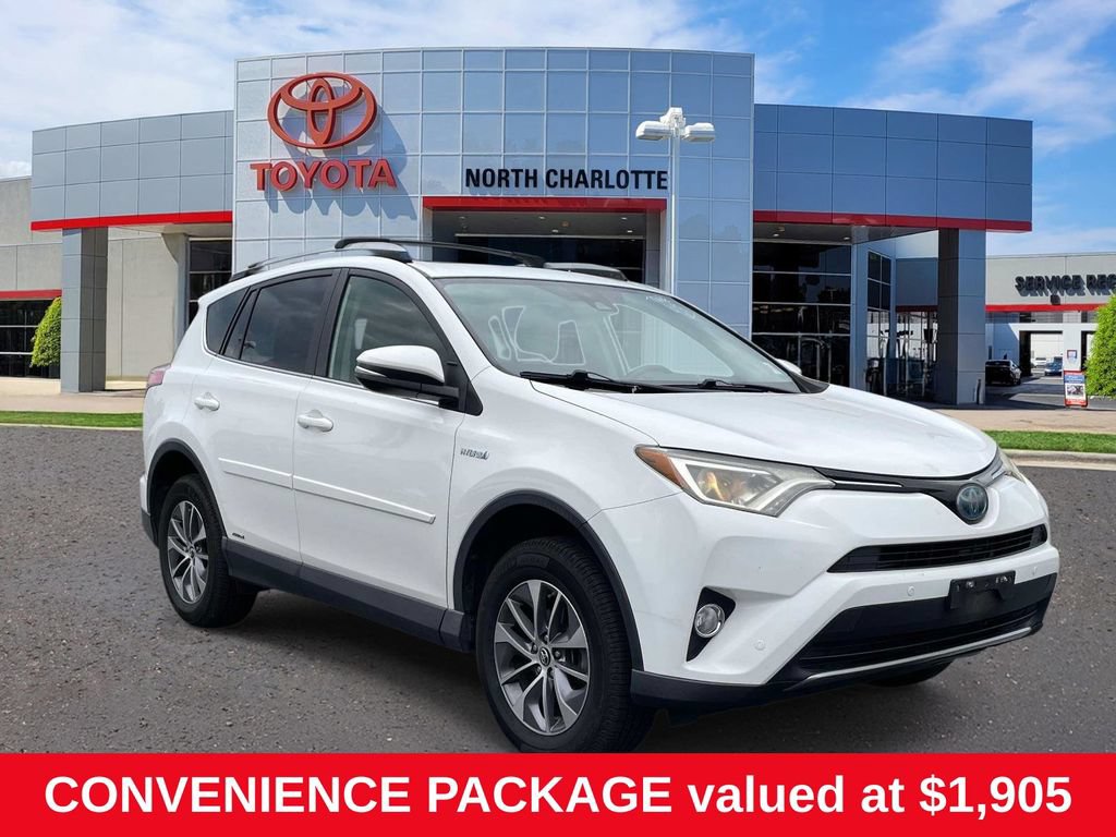Used 2018 Toyota RAV4 XLE w/ Convenience Package AWD/4WD image 1