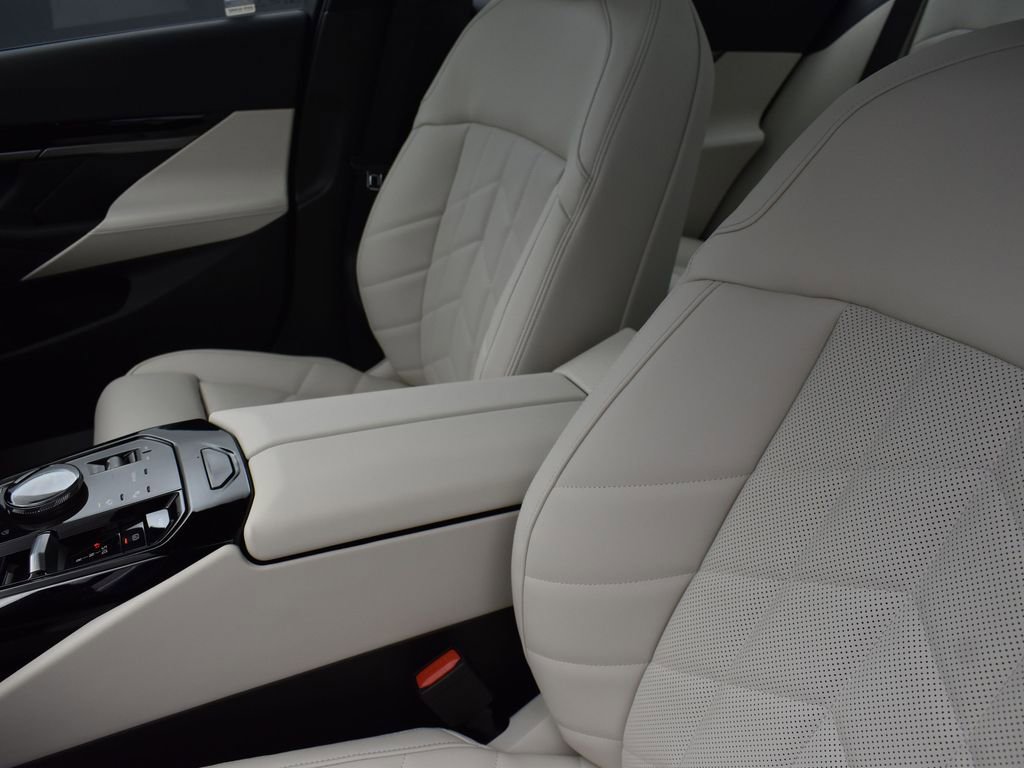 Certified 2025 BMW 530i w/ M Sport Package RWD image 14