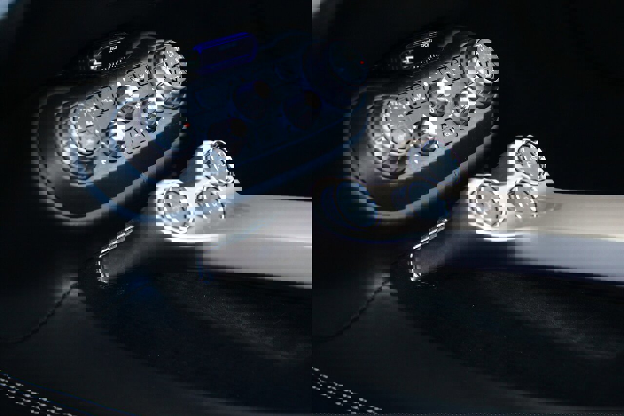 Used 2014 Ferrari California image 36