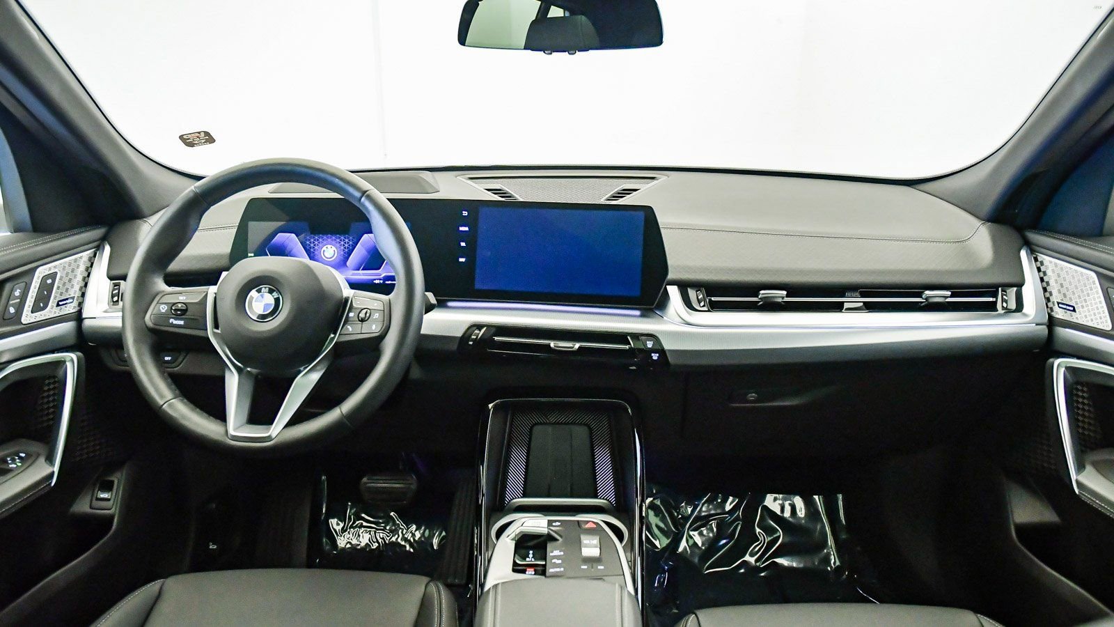 Used 2025 BMW X2 xDrive28i w/ Premium Package image 15