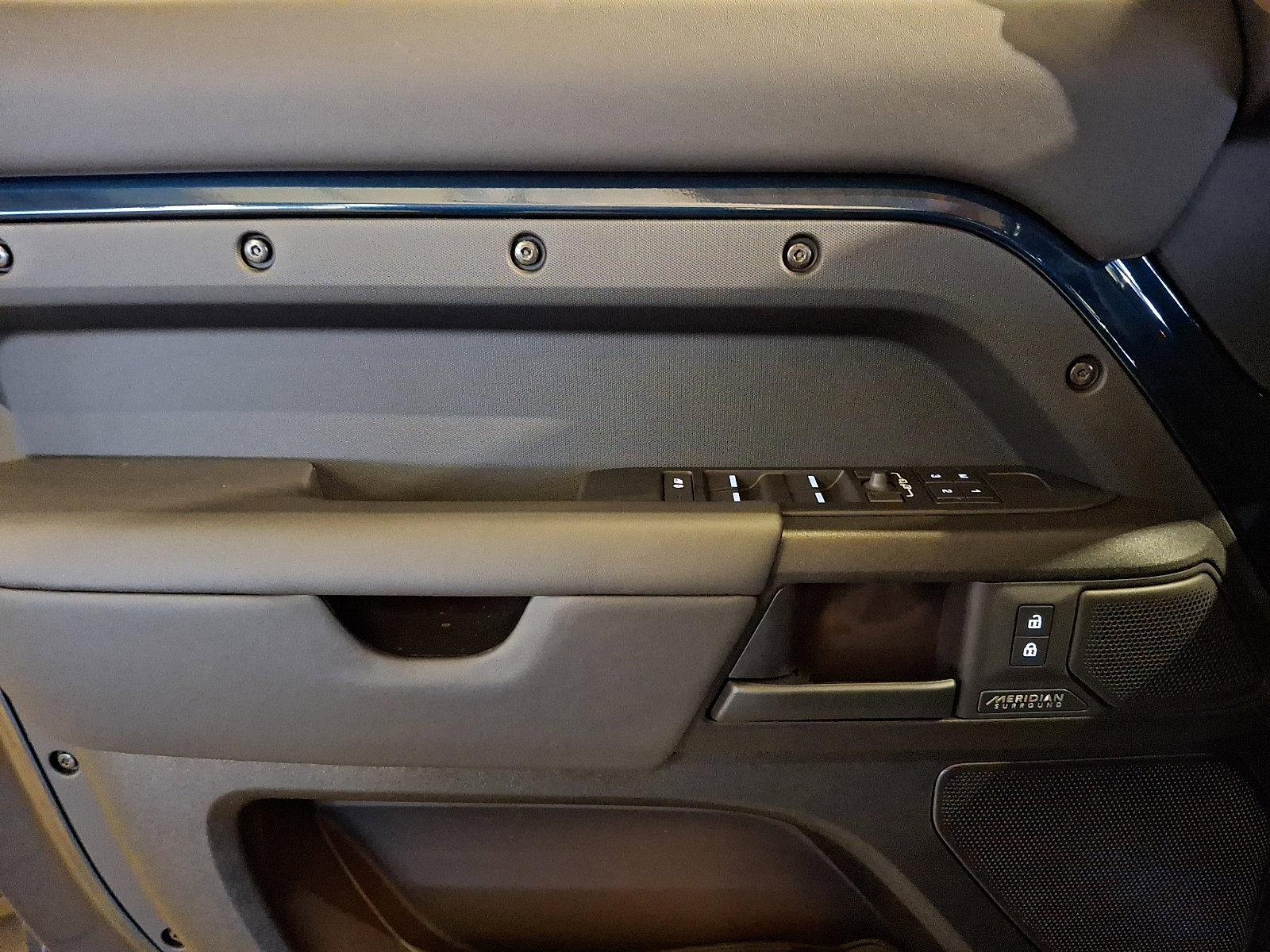 New 2026 Land Rover Defender 110 OCTA image 5