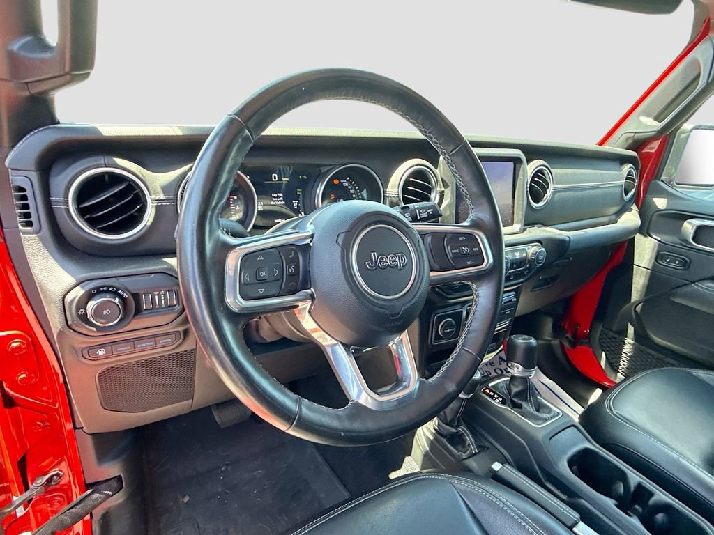 Used 2022 Jeep Wrangler Unlimited Sahara w/ Cold Weather Group AWD/4WD image 12