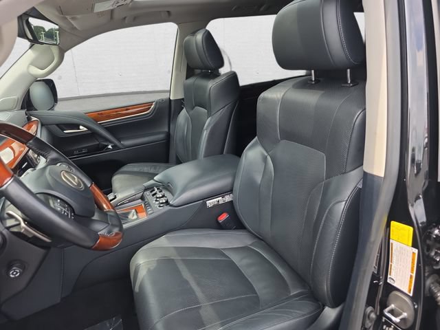 Used 2019 Lexus LX 570 4WD w/ Luxury Package image 17