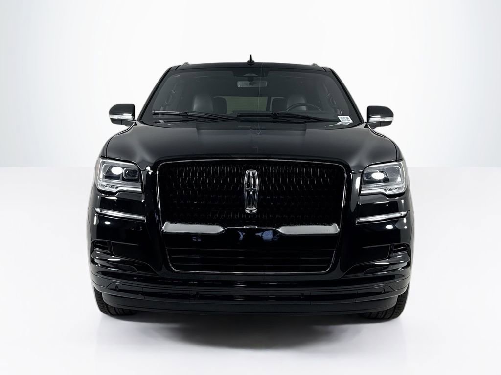 Used 2023 Lincoln Navigator Reserve w/ Monochromatic Package image 8