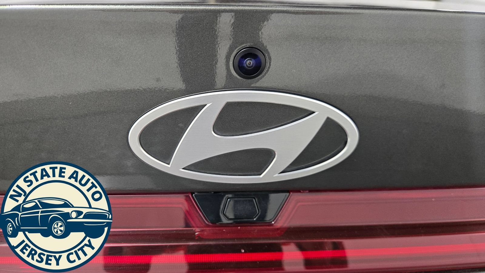 Used 2024 Hyundai Elantra Blue FWD image 30