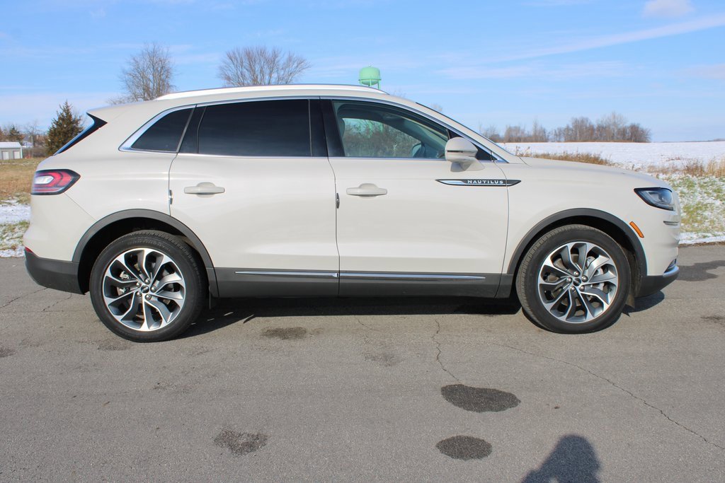 Used 2023 Lincoln Nautilus Reserve w/ Cargo Utility Package image 8