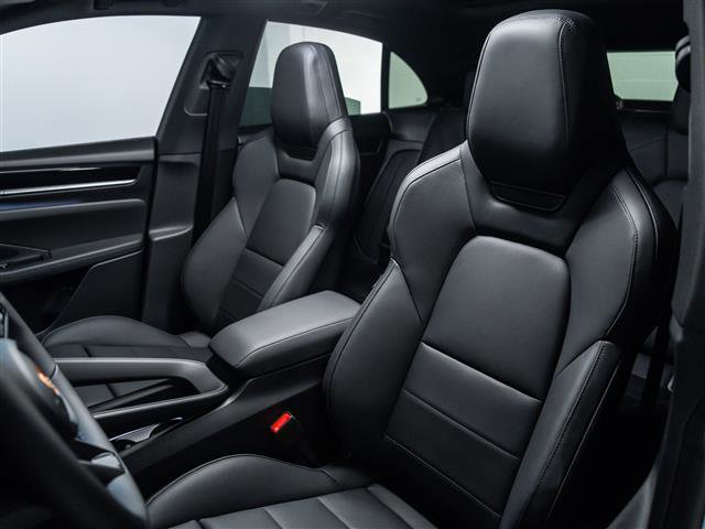 New 2025 Porsche Macan 4S Electric image 5