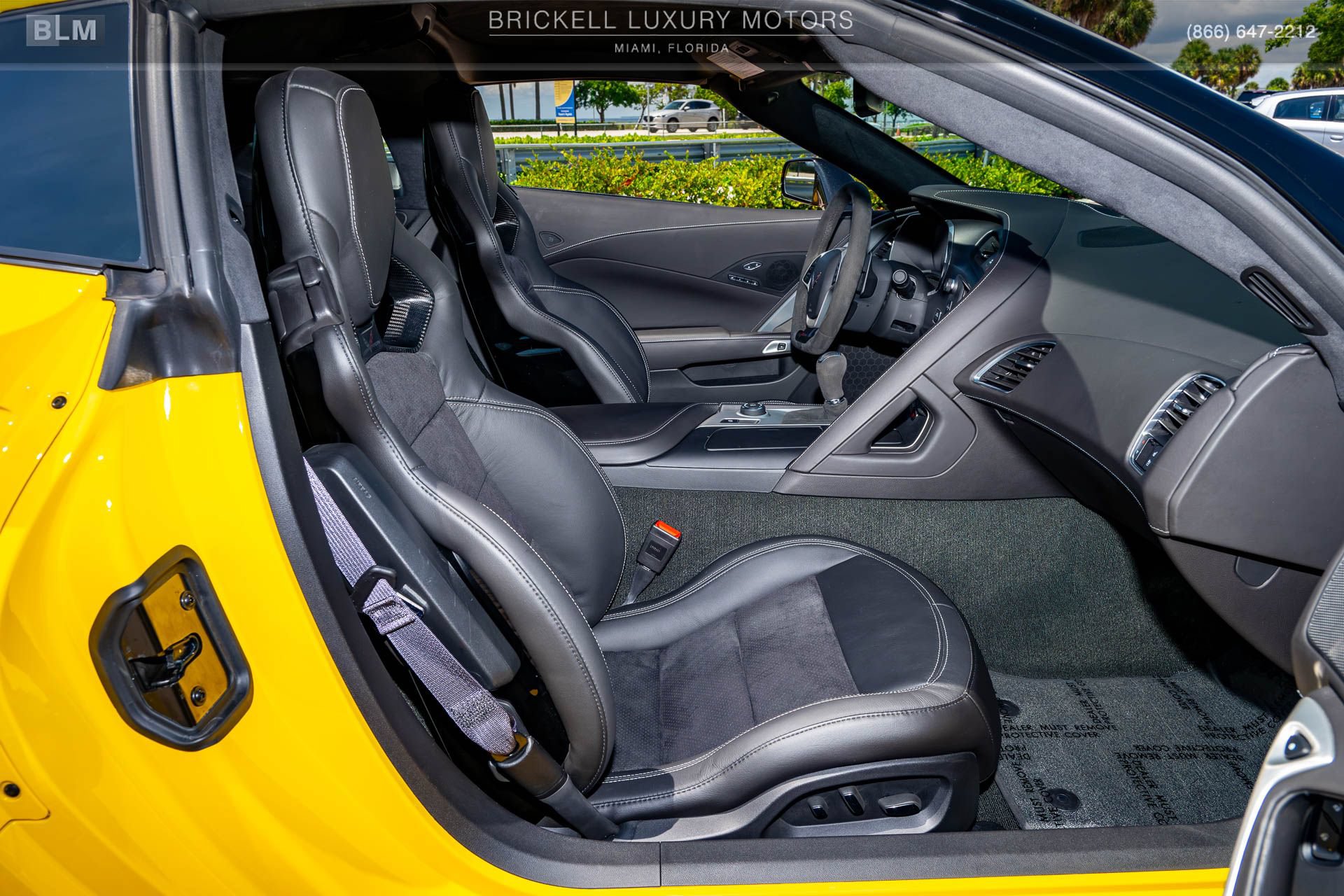 Used 2015 Chevrolet Corvette Z06 w/ 3LZ Preferred Equipment Group RWD image 10