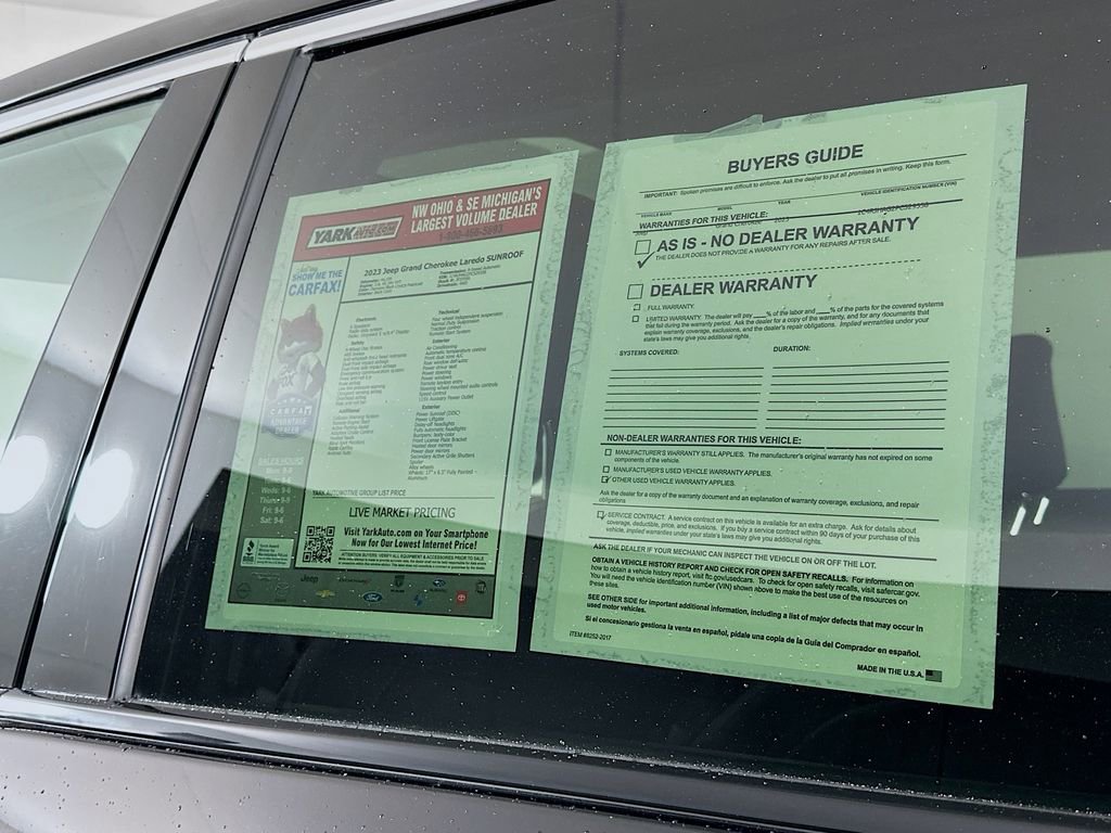 Used 2023 Jeep Grand Cherokee Laredo w/ Luxury Tech Group I image 16