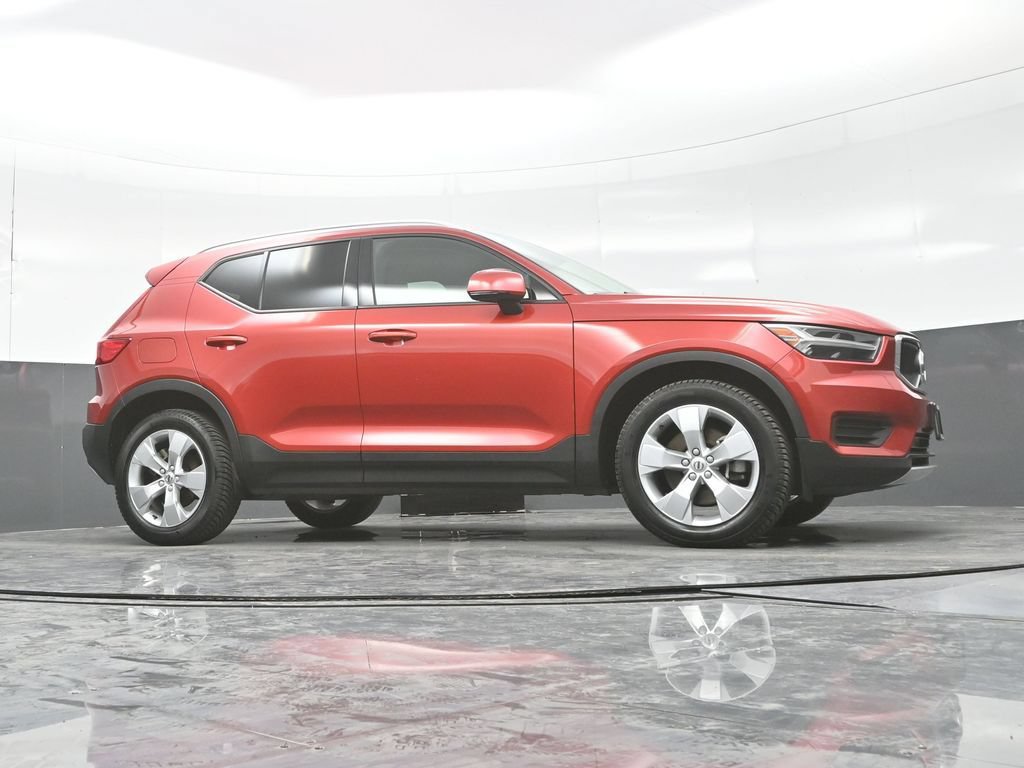 Used 2020 Volvo XC40 T5 Momentum w/ Protection Package Premier AWD/4WD image 28