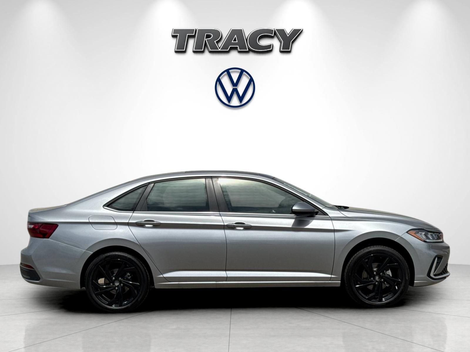 New 2026 Volkswagen Jetta SE FWD image 3