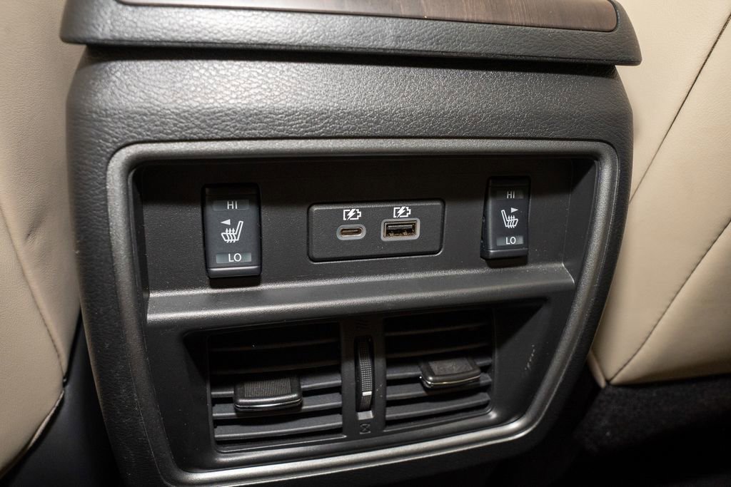 Certified 2024 Nissan Murano Platinum w/ Cargo Package image 8