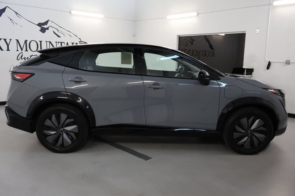 Used 2024 Nissan Ariya AWD image 8