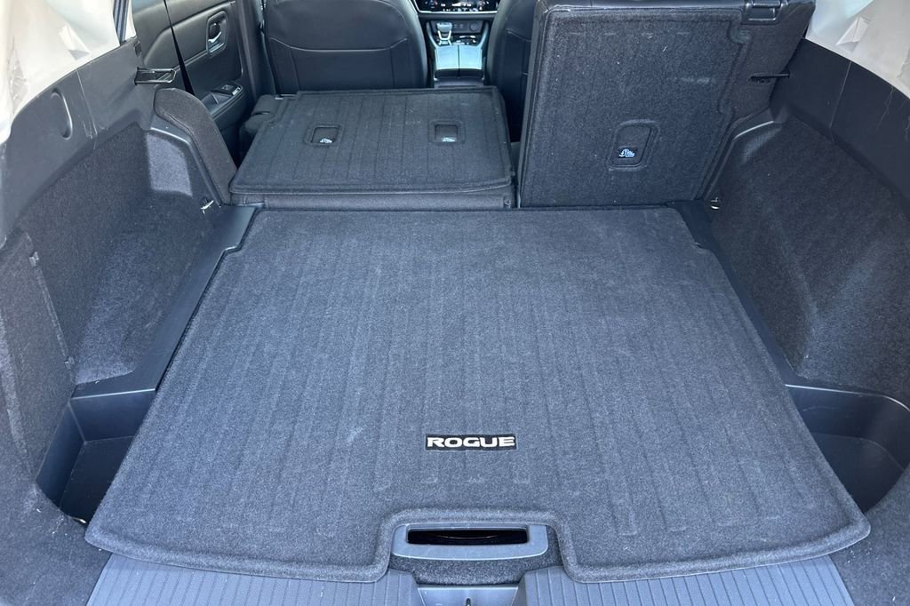 Used 2026 Nissan Rogue SL AWD/4WD image 15
