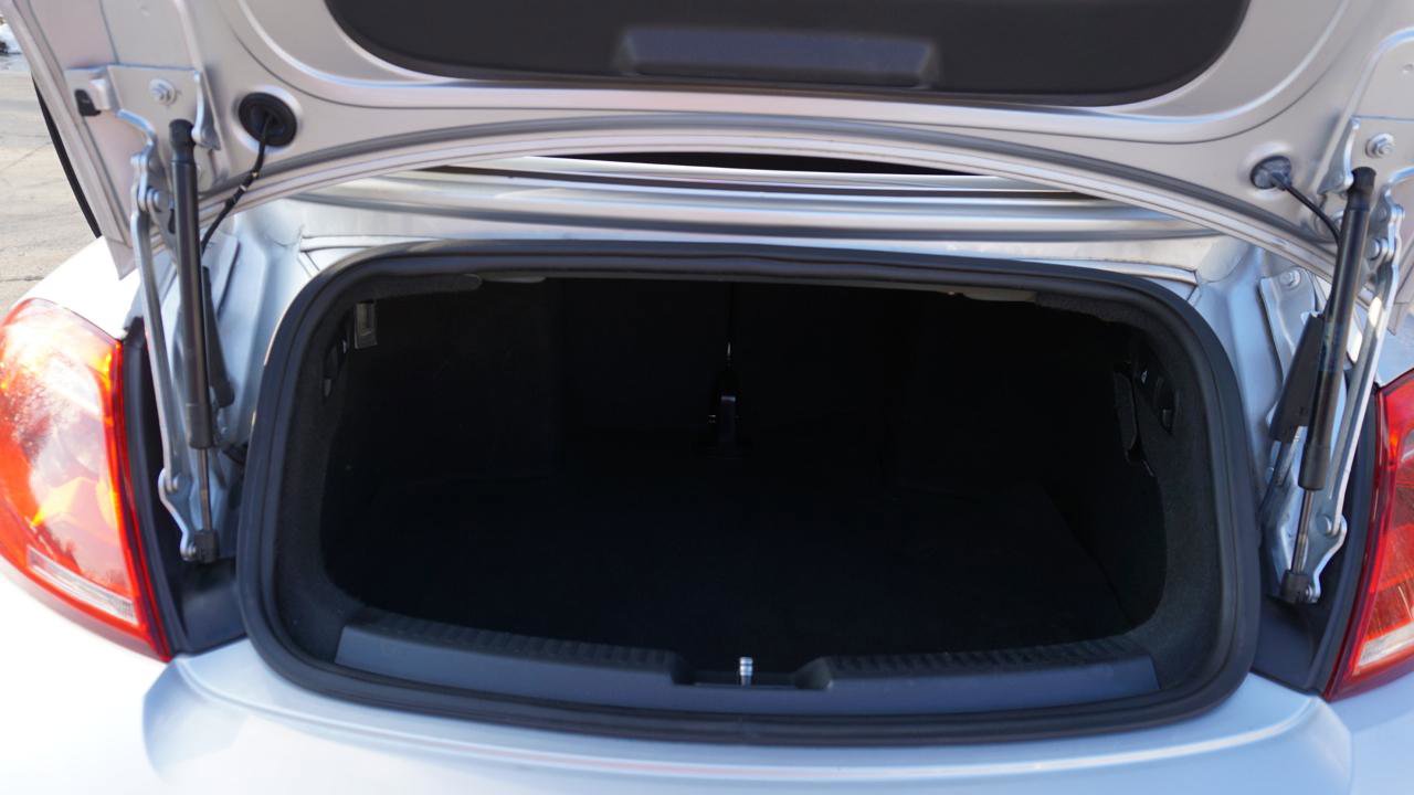 Used 2013 Volkswagen Beetle 2.0T image 32