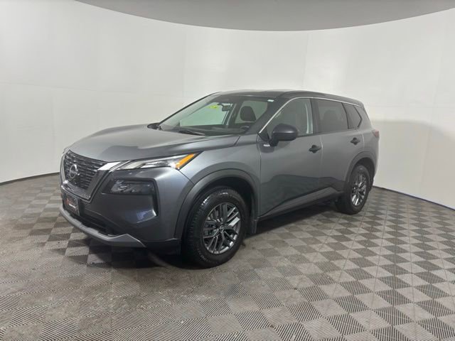 Used 2023 Nissan Rogue S image 3