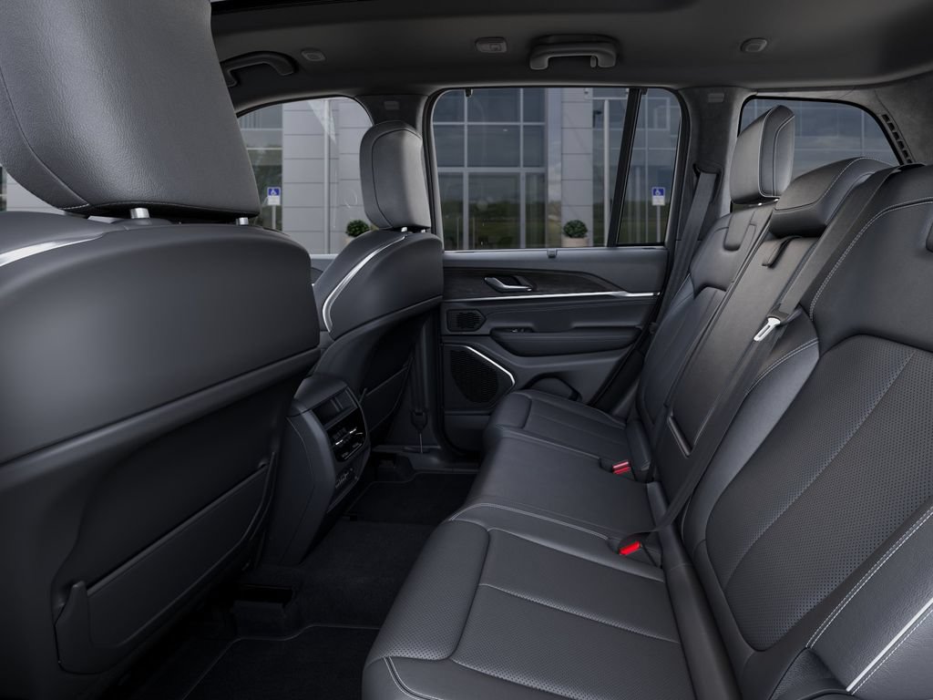 New 2025 Jeep Grand Cherokee Overland w/ Adv Protech Group III AWD/4WD image 24