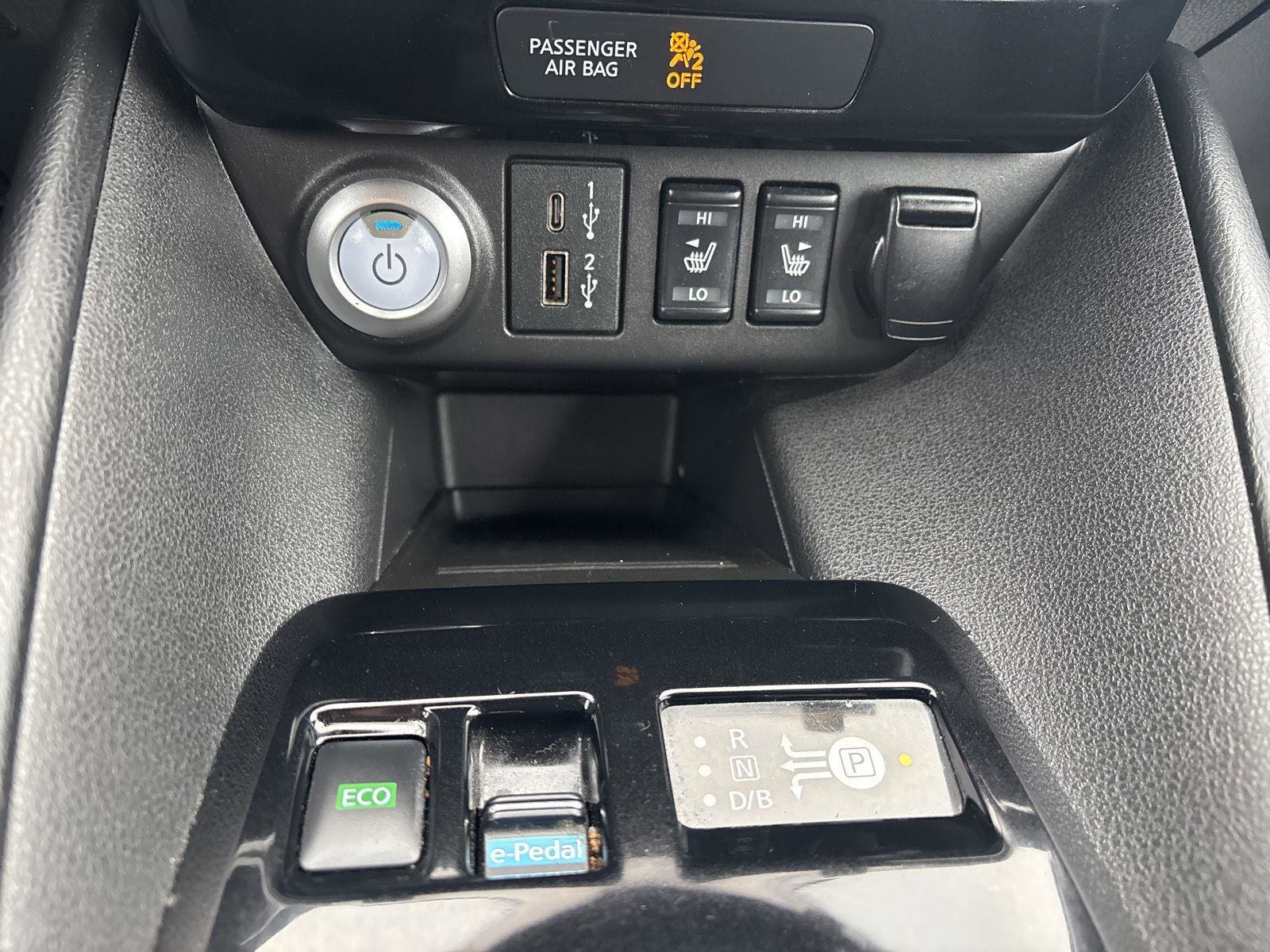 Used 2020 Nissan Leaf SV w/ SV All Weather Package FWD image 33