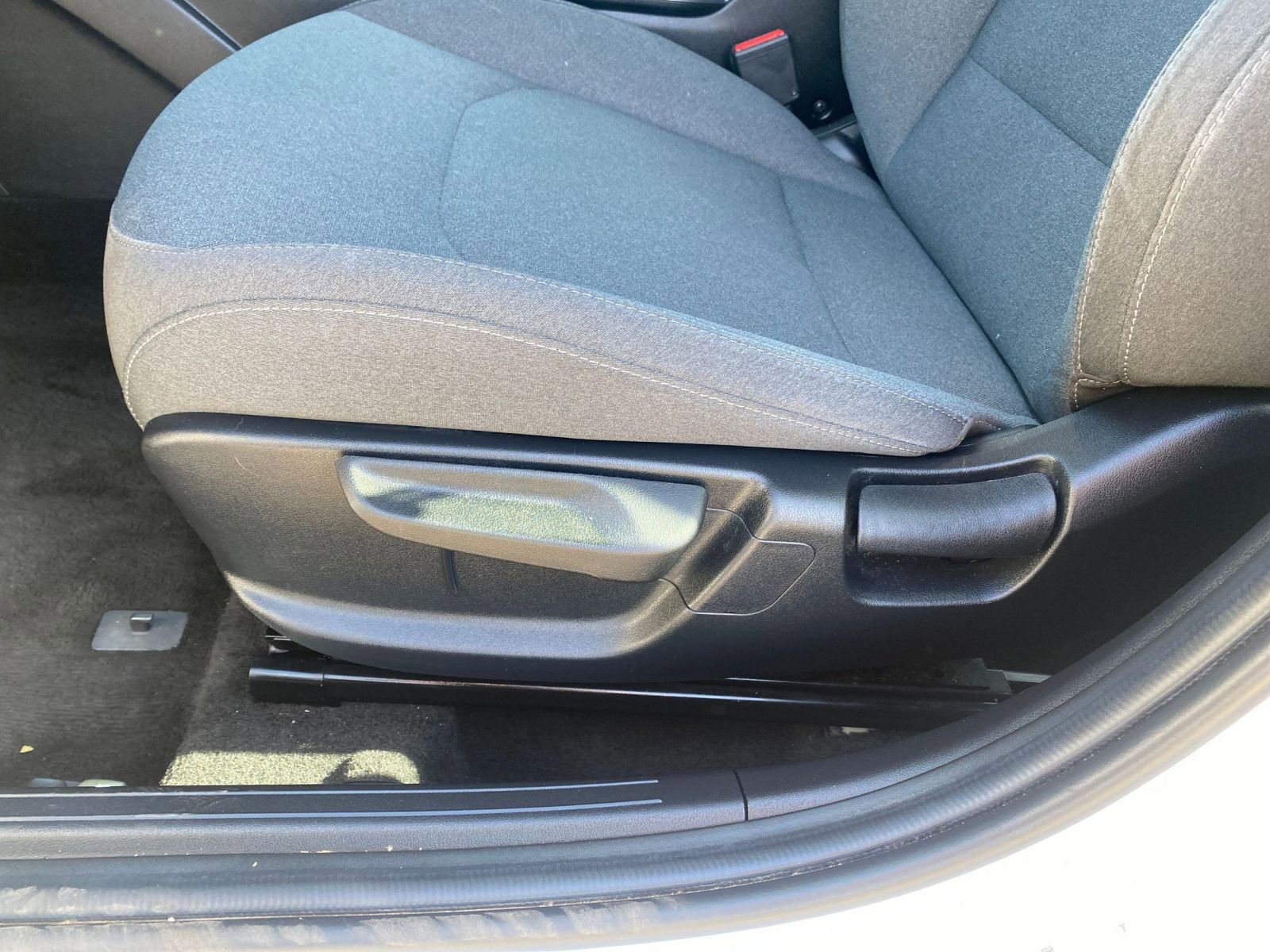 Used 2025 Kia K4 LXS image 22