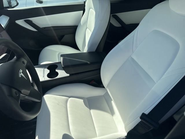 Used 2022 Tesla Model Y Performance image 11