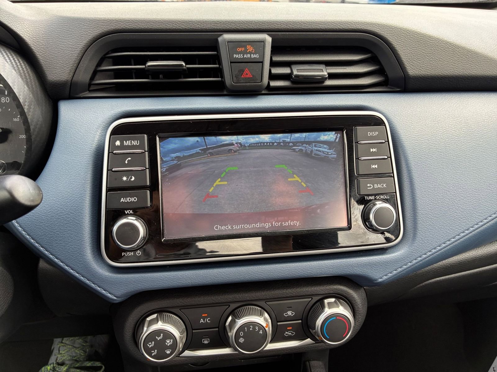 Used 2025 Nissan Versa SV image 18