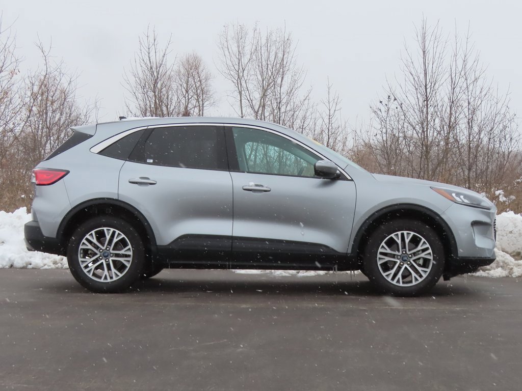 Used 2022 Ford Escape SEL image 2