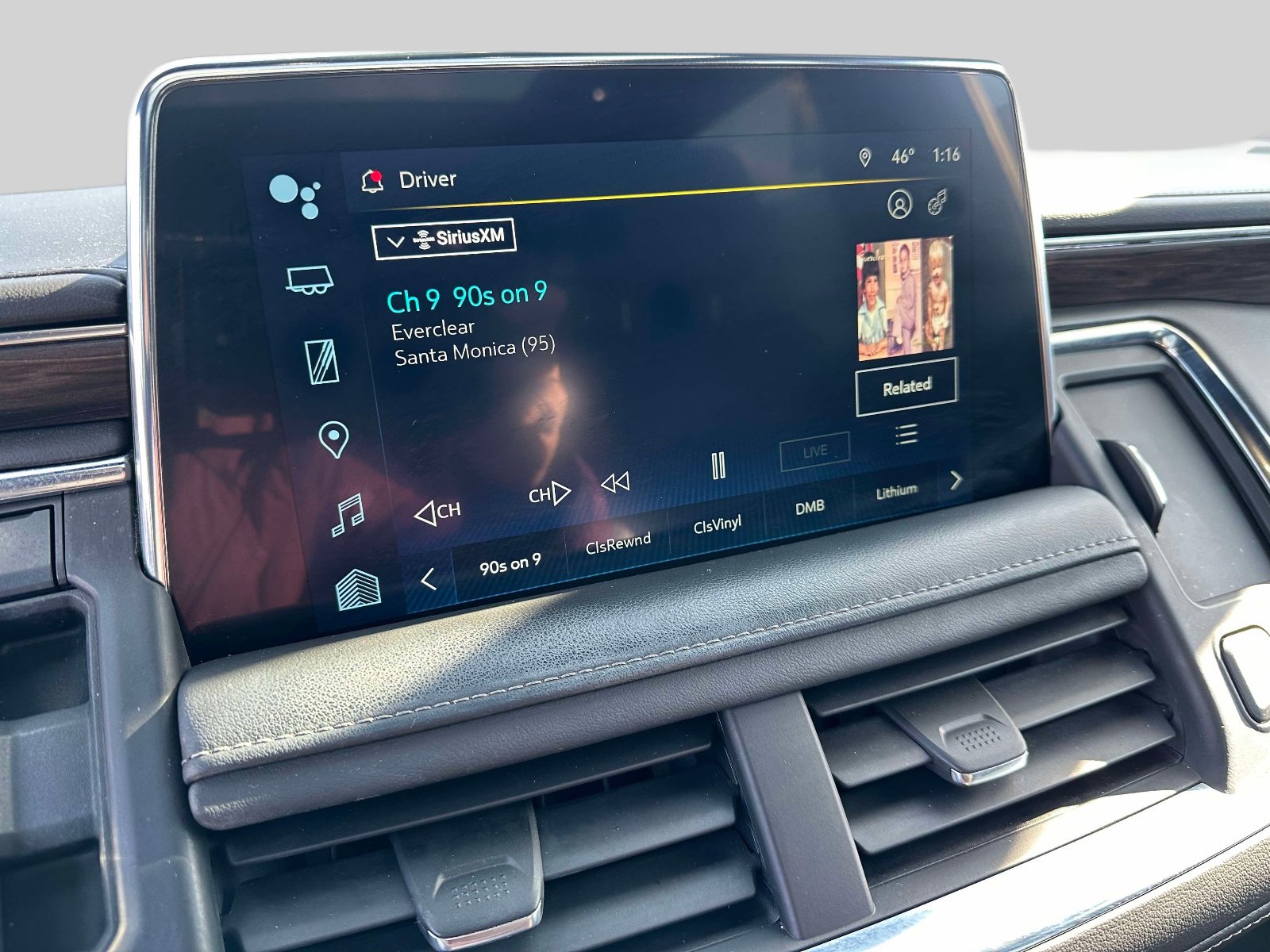 Used 2022 Chevrolet Tahoe Z71 w/ Luxury Package image 29