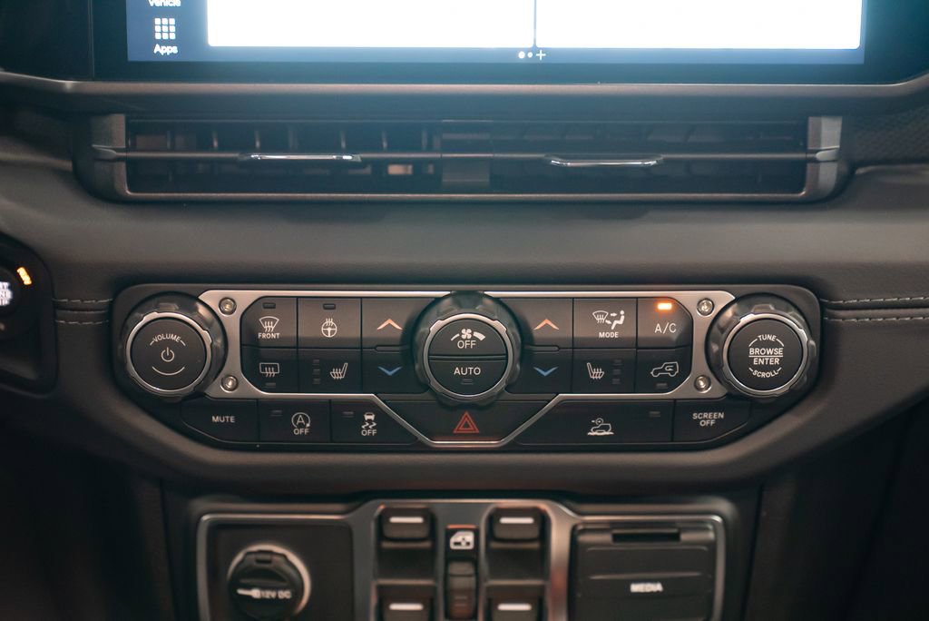 New 2026 Jeep Gladiator Mojave AWD/4WD image 13