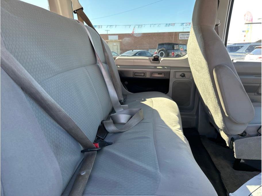 Used 2013 Ford E-150 and Econoline 150 Wagon RWD image 20