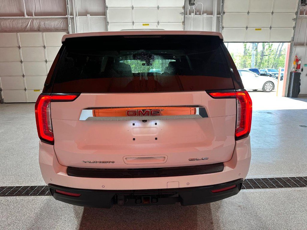 Used 2022 GMC Yukon XL SLE w/ Max Trailering Package image 5