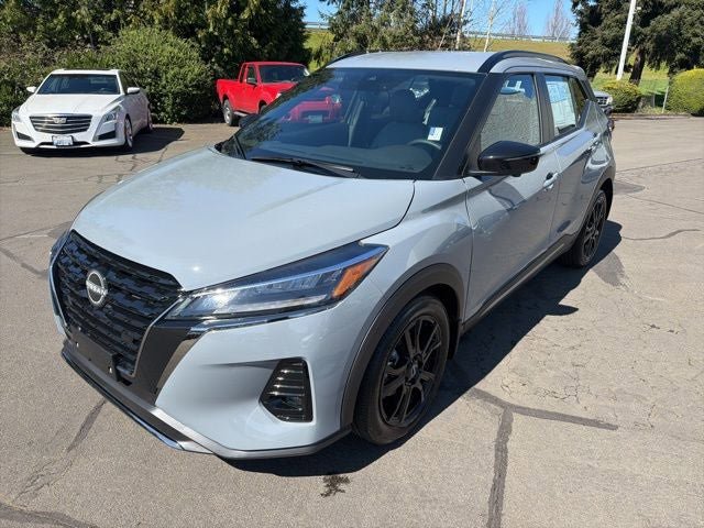 Used 2024 Nissan Kicks SR w/ SR Premium Package FWD image 1
