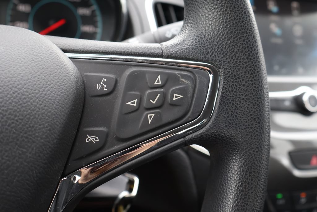 Used 2017 Chevrolet Cruze LT FWD image 17