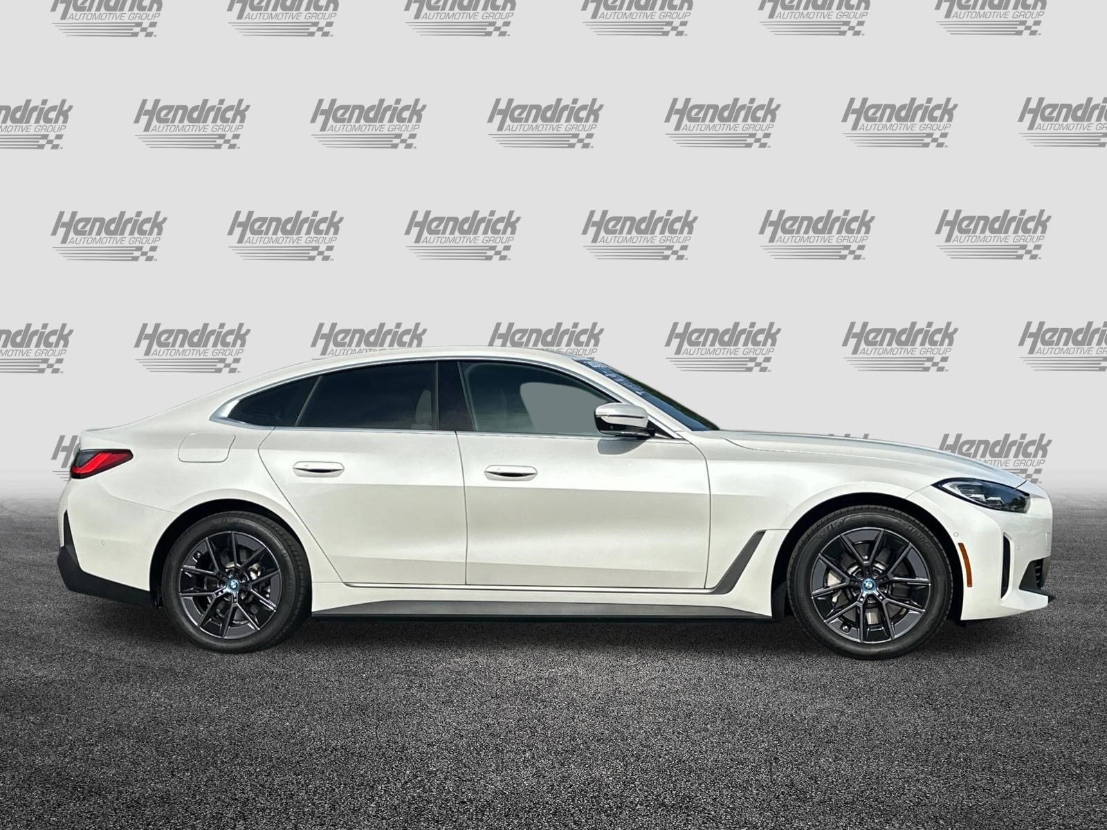 Certified 2023 BMW i4 eDrive40 RWD image 3