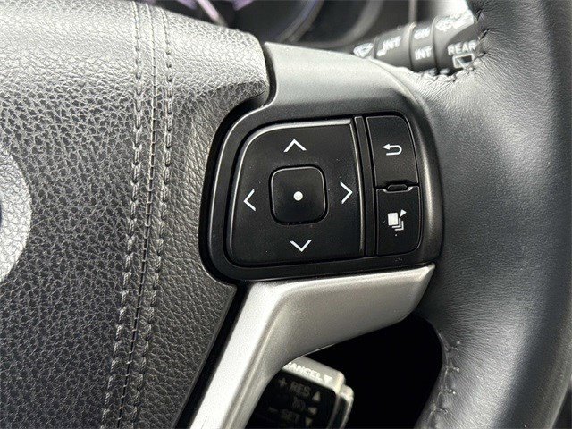 Used 2016 Toyota Highlander Limited image 23