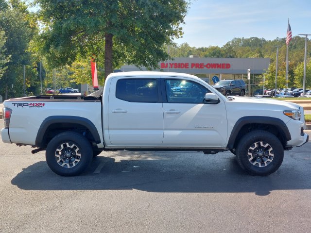 Used 2021 Toyota Tacoma TRD Off-Road w/ Technology Package AWD/4WD image 13