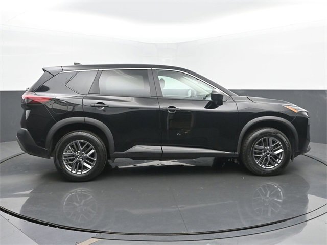 Used 2023 Nissan Rogue S image 6