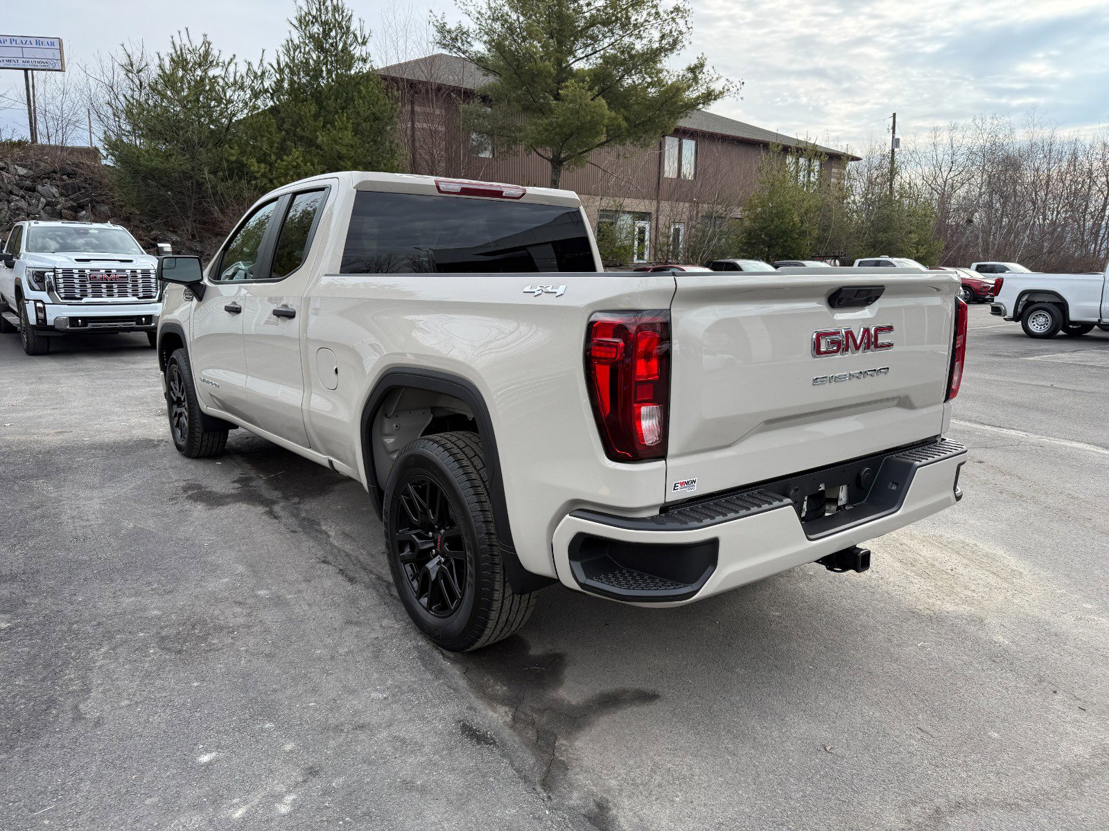 New 2026 GMC Sierra 1500 Pro w/ Graphite Edition AWD/4WD image 3
