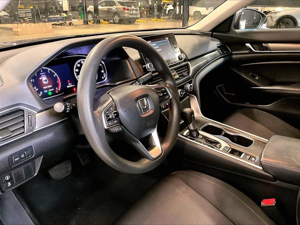 Used 2018 Honda Accord LX image 8