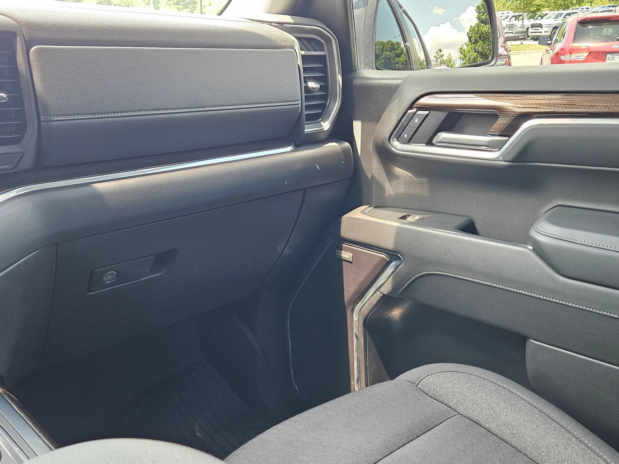 Used 2024 Chevrolet Silverado 1500 RST AWD/4WD image 11
