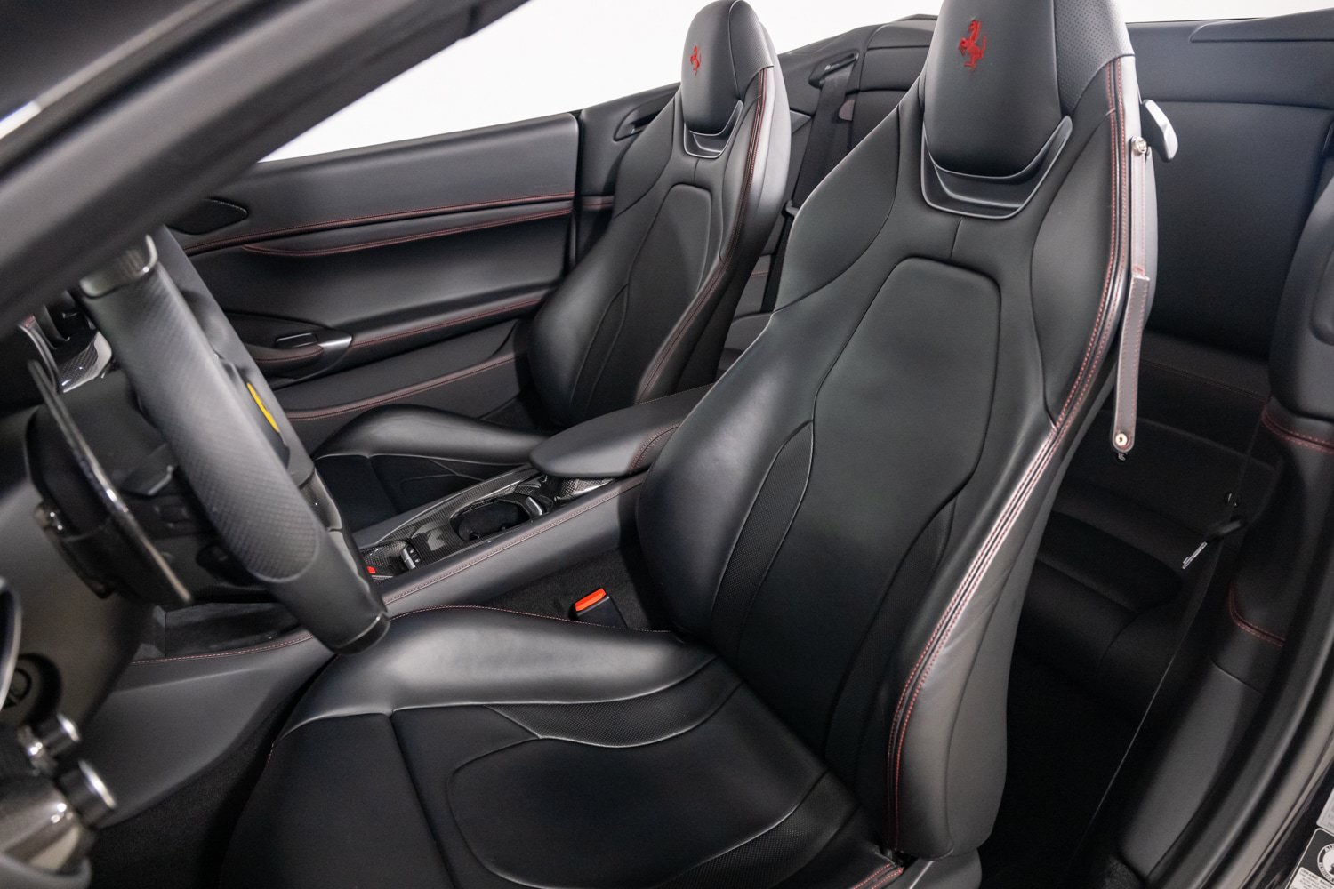 Used 2019 Ferrari Portofino RWD image 29
