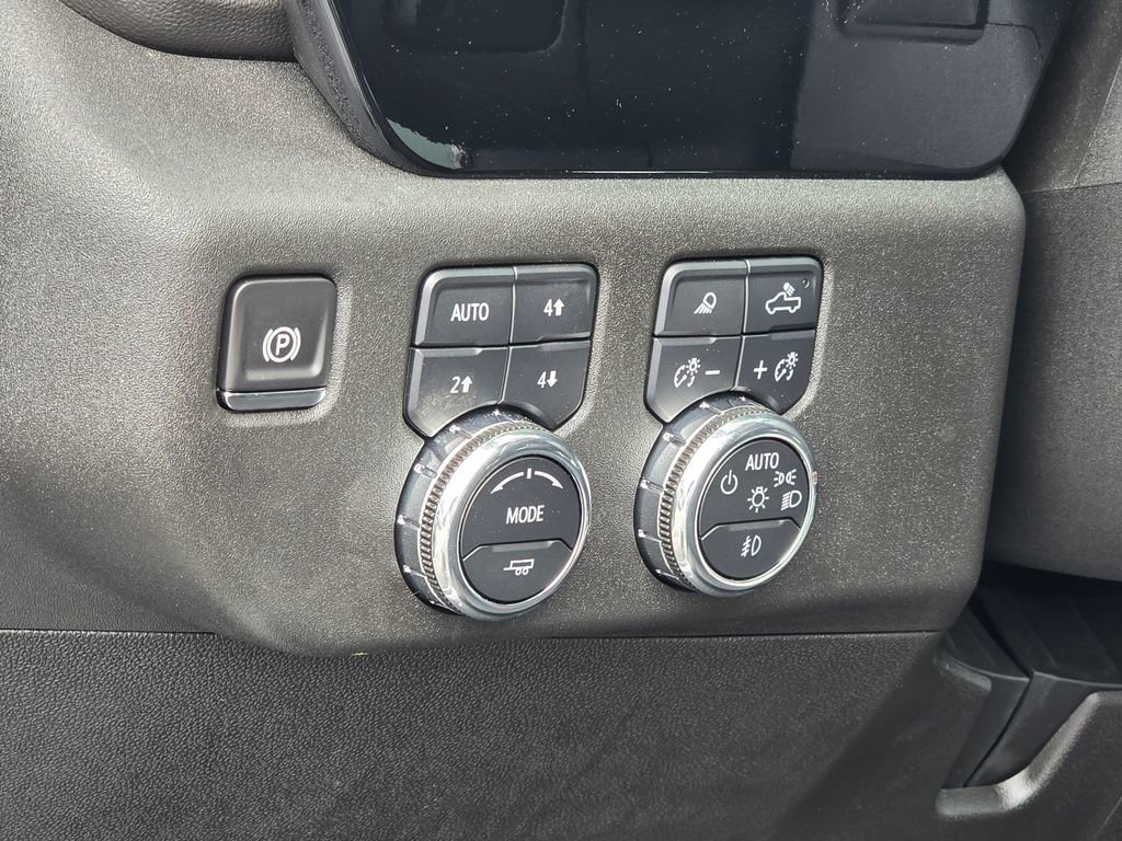 New 2025 GMC Sierra 2500 SLT image 31