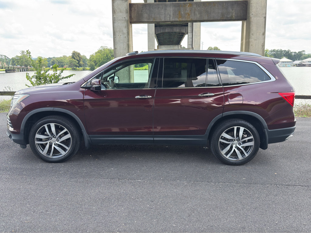 Used 2017 Honda Pilot Elite image 6