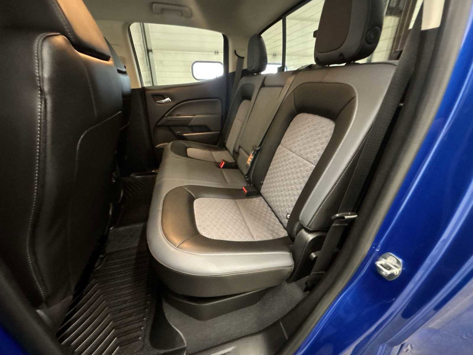 Used 2019 Chevrolet Colorado Z71 AWD/4WD image 23
