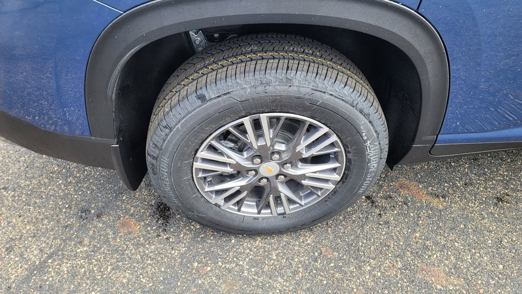 New 2026 Chevrolet Traverse LT image 13